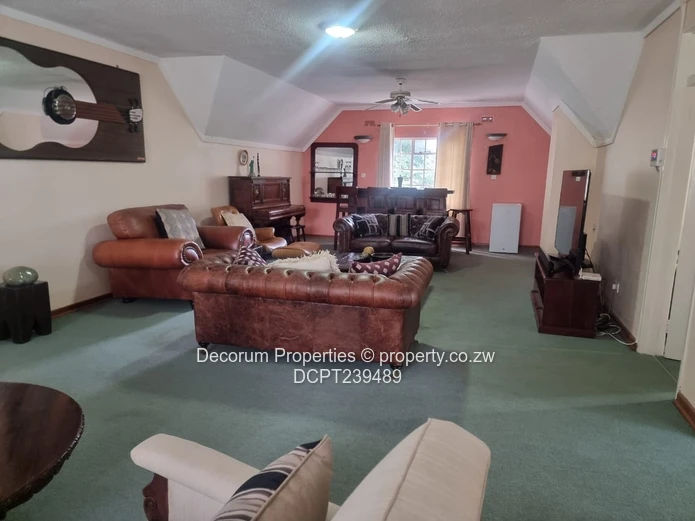 Charming 3-Bedroom Home to let in Helensvale.