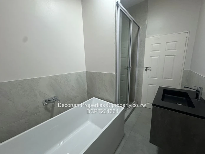 Spacious 3-Bedroom Home In Nyeredzi Ridge