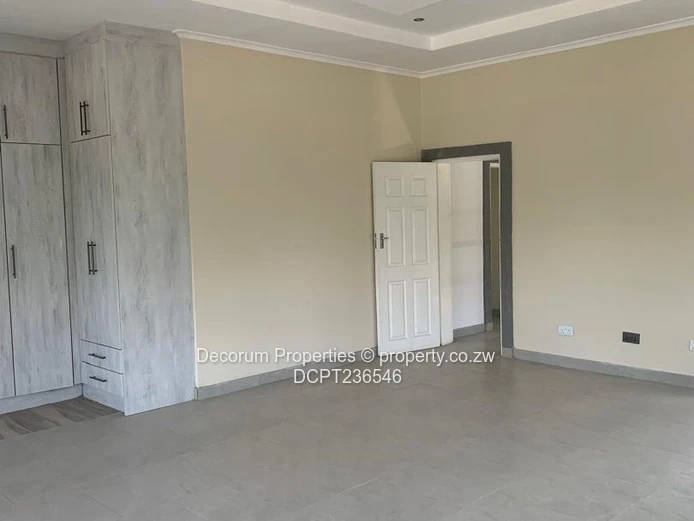 Strathaven Newly Built Cluster For Sale