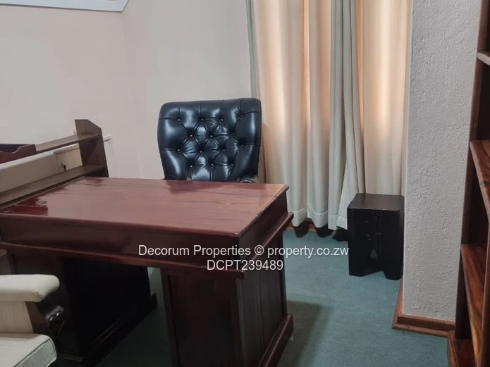 Charming 3-Bedroom Home to let in Helensvale.