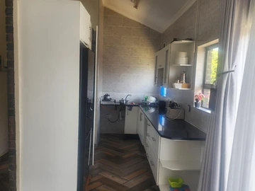 2 Bedroom Garden Flat