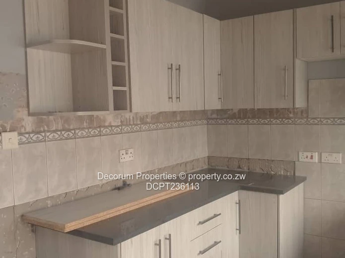 Beautiful 3-Bed Cottage in The Grange with Borehole