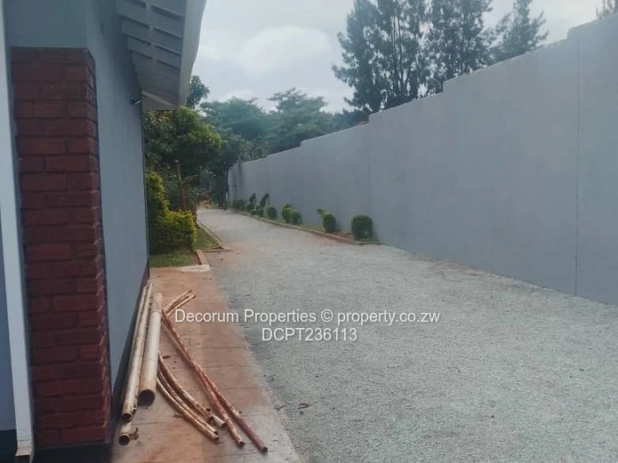 Beautiful 3-Bed Cottage in The Grange with Borehole