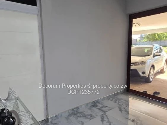 Beautiful 3 bedroom house for sale in Mandara