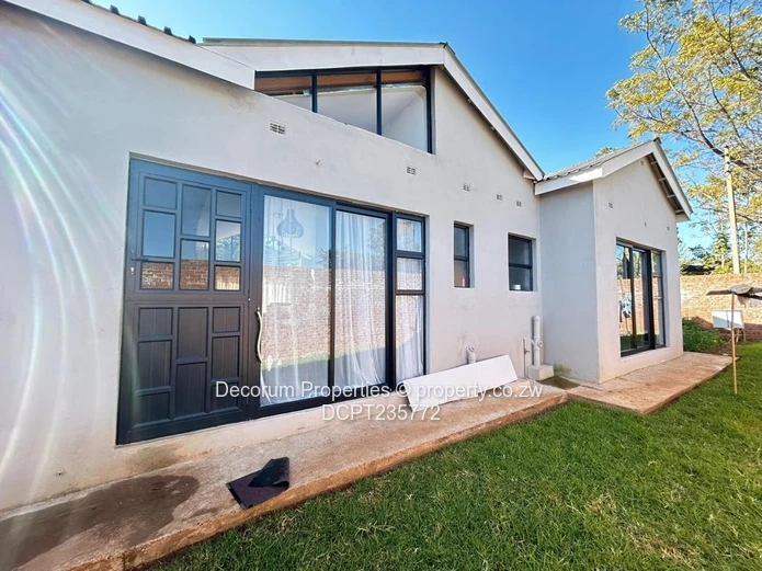 Beautiful 3 bedroom house for sale in Mandara