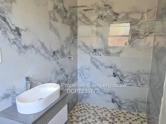 Beautiful 3 bedroom house for sale in Mandara