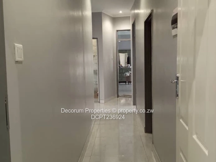 Nyeredzi -Ridge House For Rent