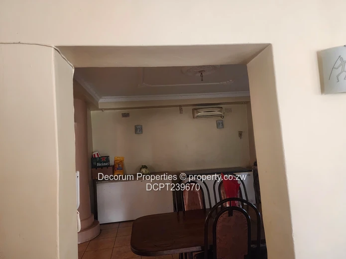 Stately Borrowdale 6-Bed Home — Pool, Borehole & Gardens