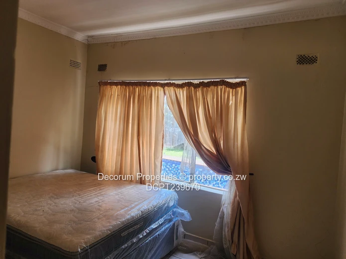 Stately Borrowdale 6-Bed Home — Pool, Borehole & Gardens