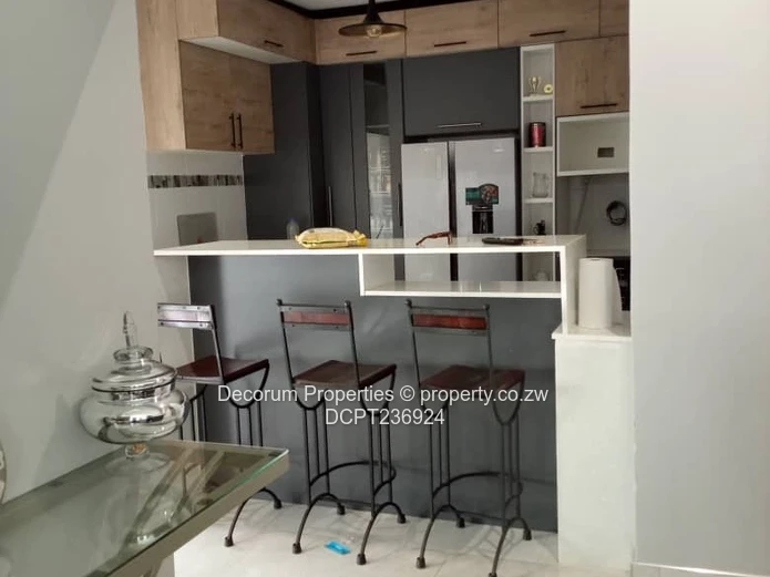 Nyeredzi -Ridge House For Rent