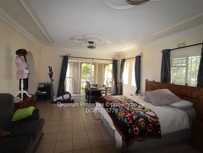 Spacious 6-Bedroom Double- storey Home For Sale in Gunhill