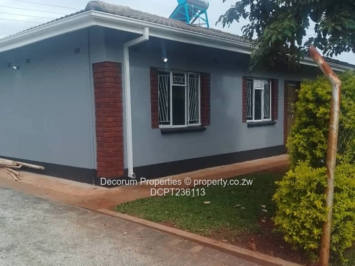 Beautiful 3-Bed Cottage in The Grange with Borehole