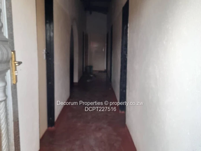 **Spacious 4-Bedroom Home in Mkoba 19 , Gweru – Ideal for Families**