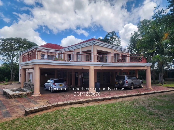 Stately Borrowdale 6-Bed Home — Pool, Borehole & Gardens
