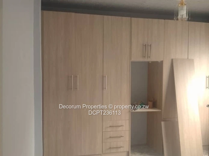 Beautiful 3-Bed Cottage in The Grange with Borehole