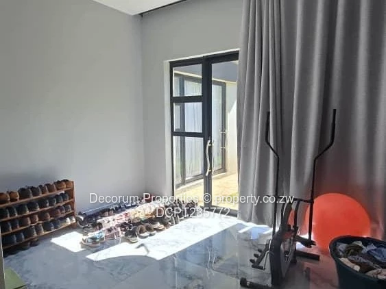 Beautiful 3 bedroom house for sale in Mandara